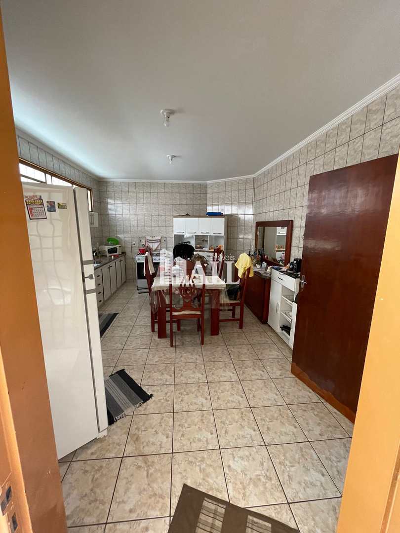 Casa à venda com 3 quartos, 220m² - Foto 3