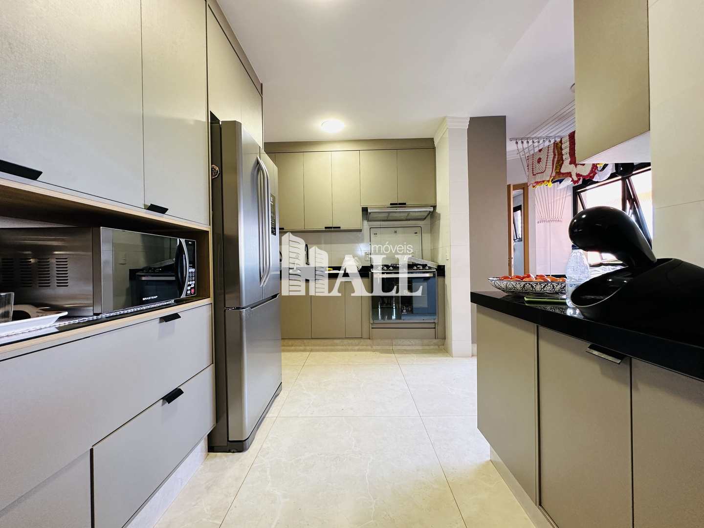 Apartamento à venda com 3 quartos, 134m² - Foto 9