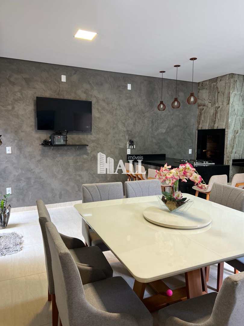 Casa à venda com 3 quartos, 184m² - Foto 4