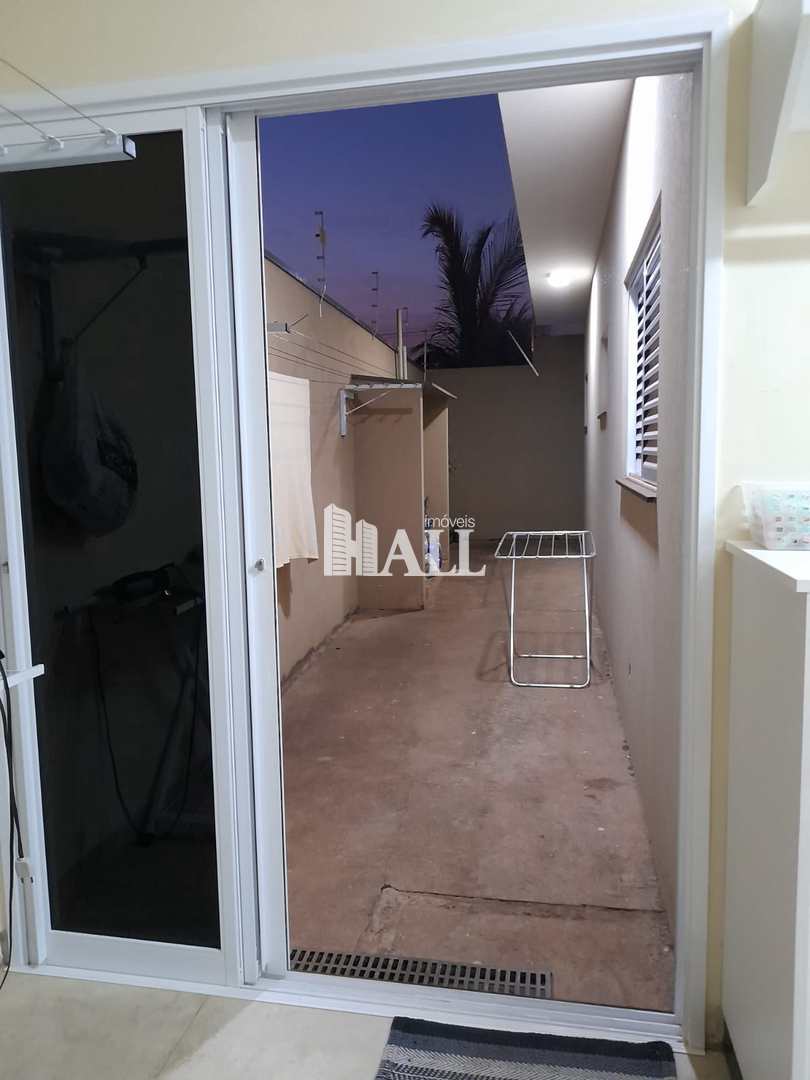 Casa à venda com 3 quartos, 158m² - Foto 14