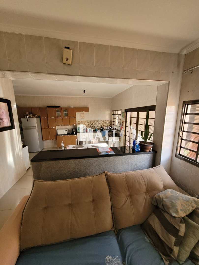 Casa à venda com 3 quartos, 100m² - Foto 4