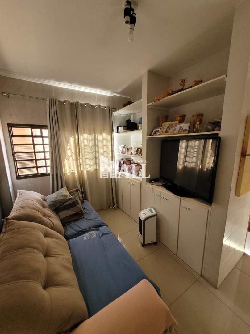 Casa à venda com 3 quartos, 100m² - Foto 1