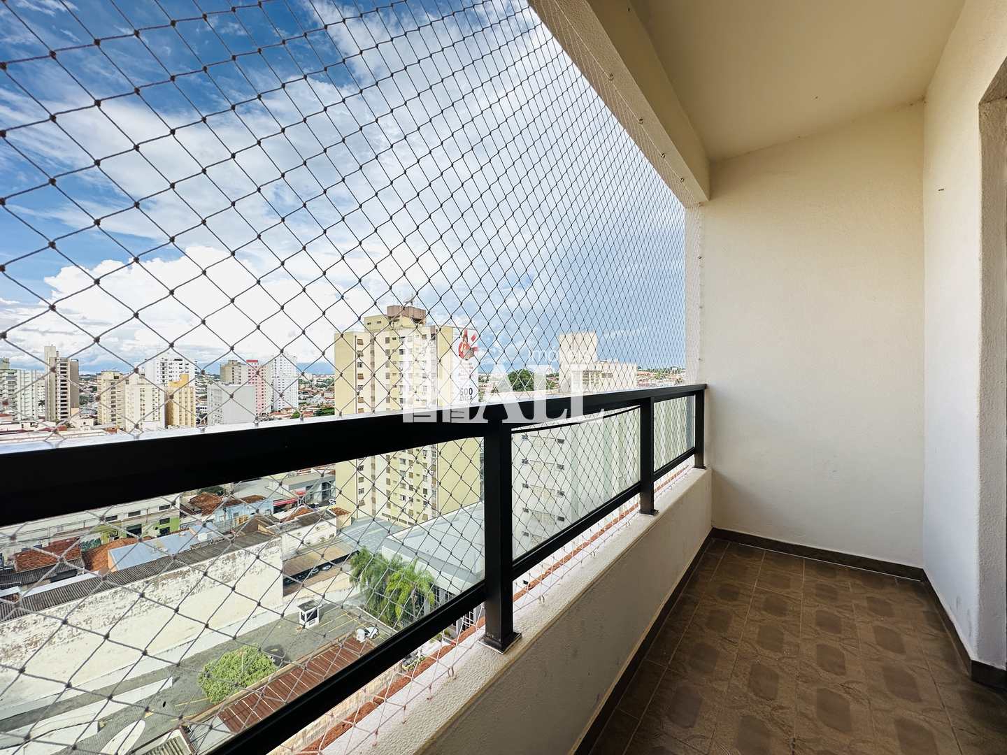 Apartamento à venda com 3 quartos, 120m² - Foto 2