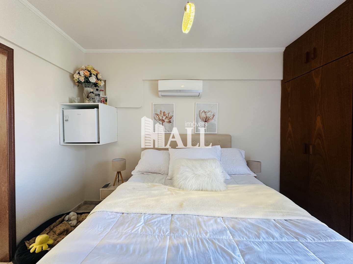 Apartamento à venda com 2 quartos, 75m² - Foto 4