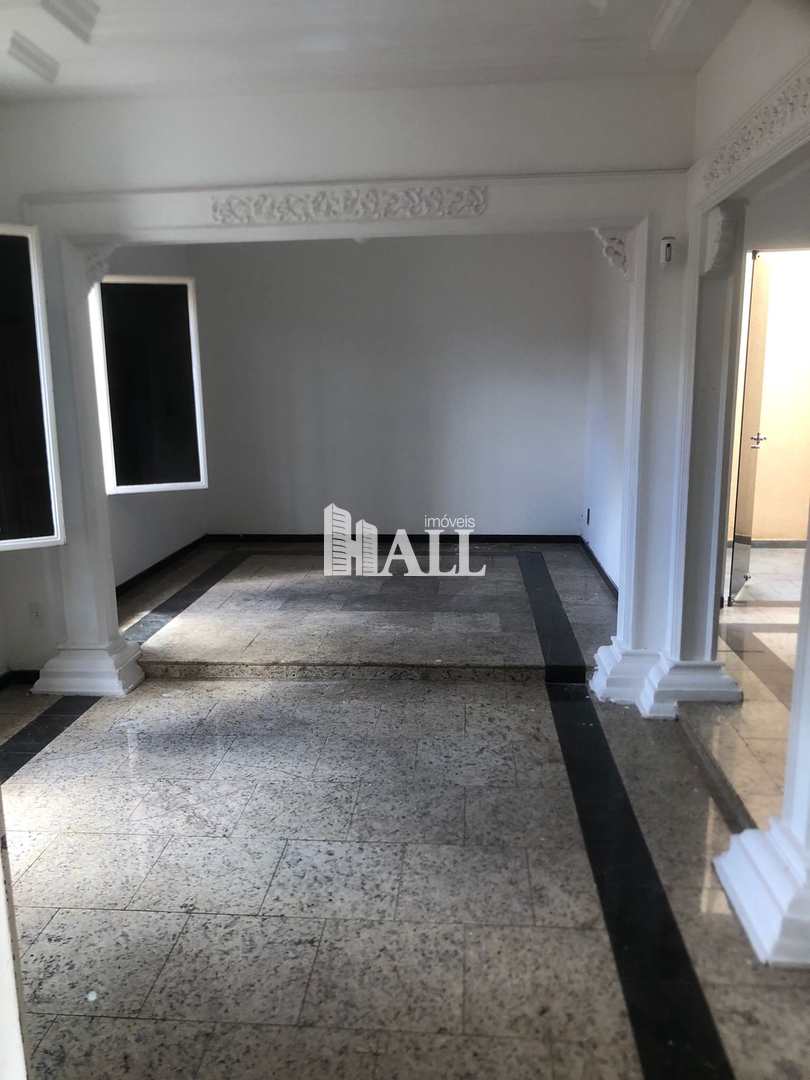 Casa à venda com 3 quartos, 250m² - Foto 1