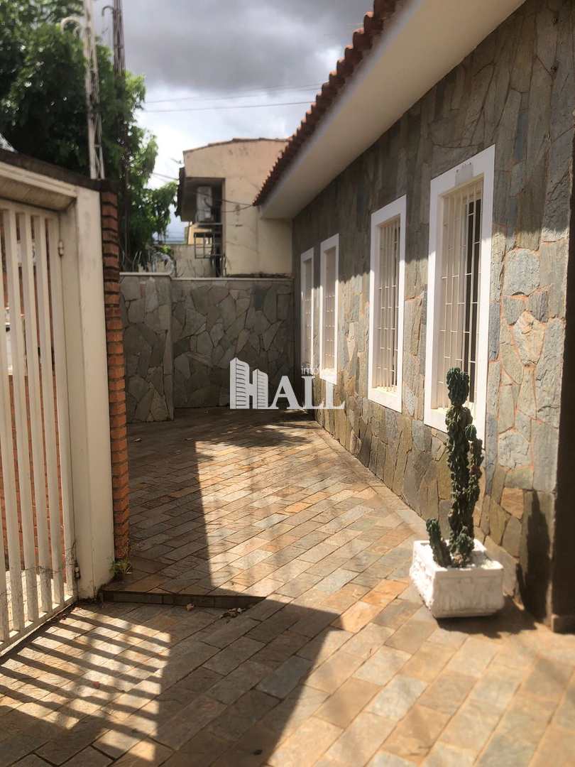 Casa à venda com 3 quartos, 250m² - Foto 3