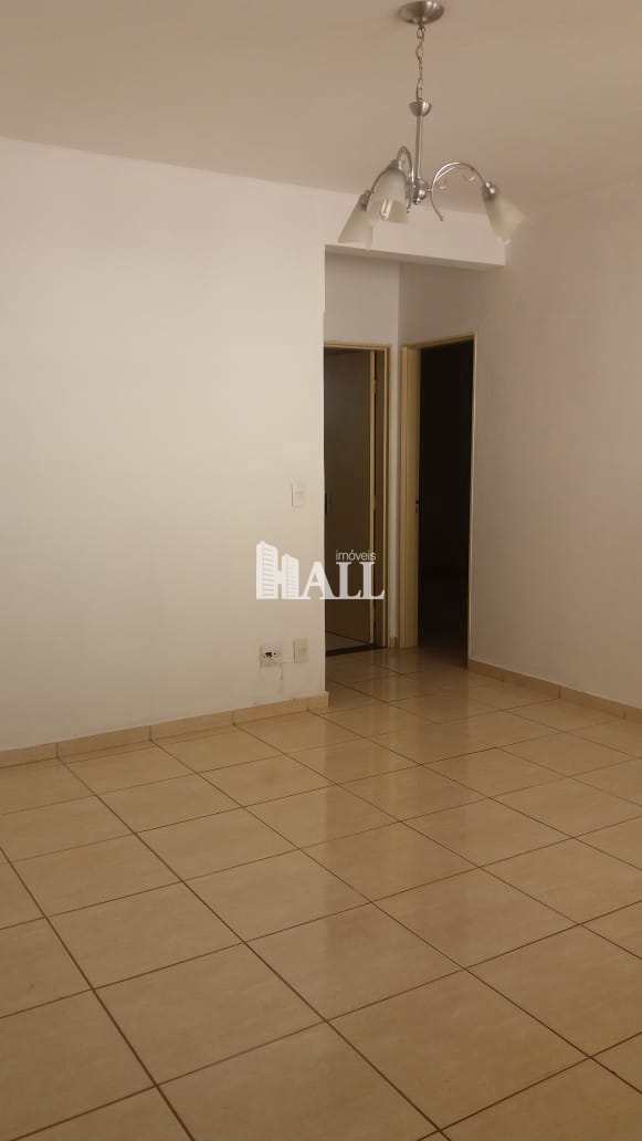 Apartamento à venda com 2 quartos, 70m² - Foto 3