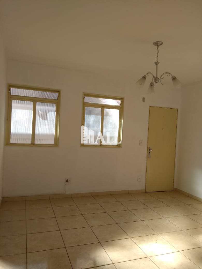 Apartamento à venda com 2 quartos, 70m² - Foto 1