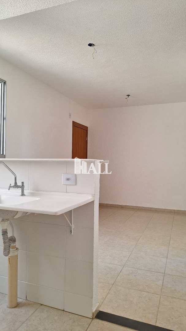 Apartamento à venda com 2 quartos, 42m² - Foto 4