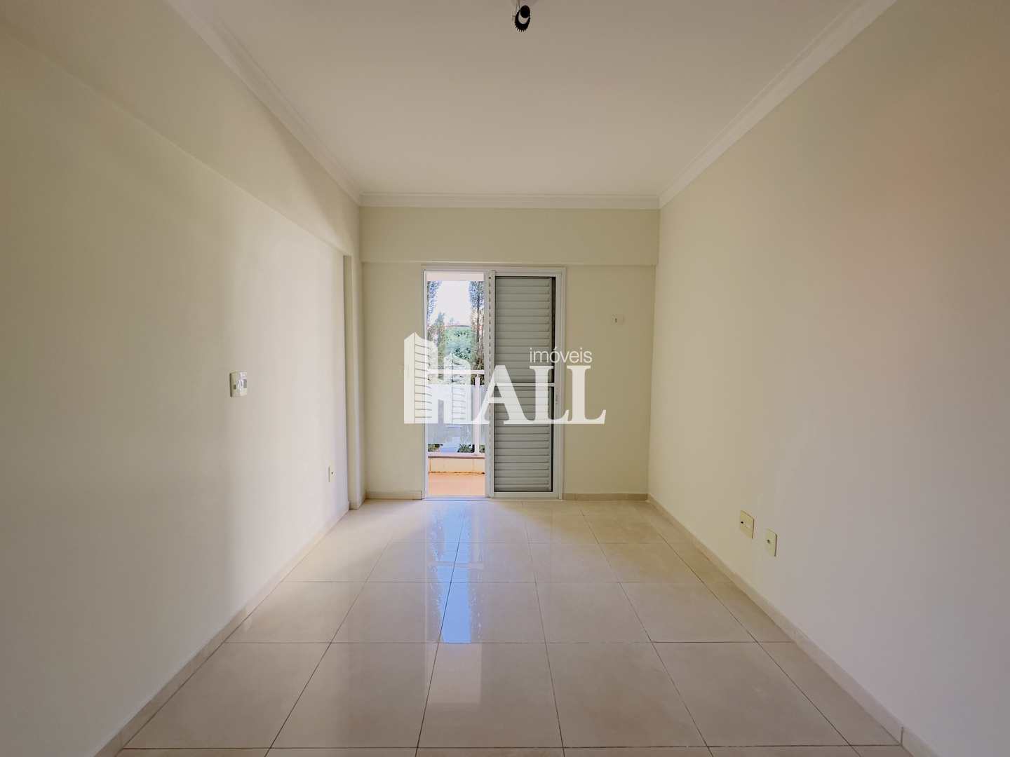 Apartamento à venda com 3 quartos, 80m² - Foto 2