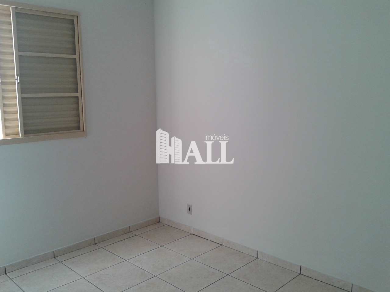 Apartamento à venda com 3 quartos, 70m² - Foto 2