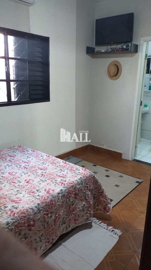 Casa à venda com 3 quartos, 200m² - Foto 11