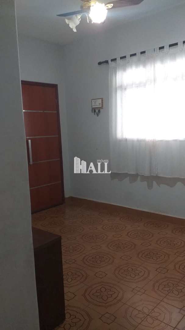 Casa à venda com 3 quartos, 200m² - Foto 2