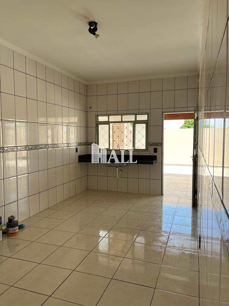 Casa à venda com 2 quartos, 120m² - Foto 2