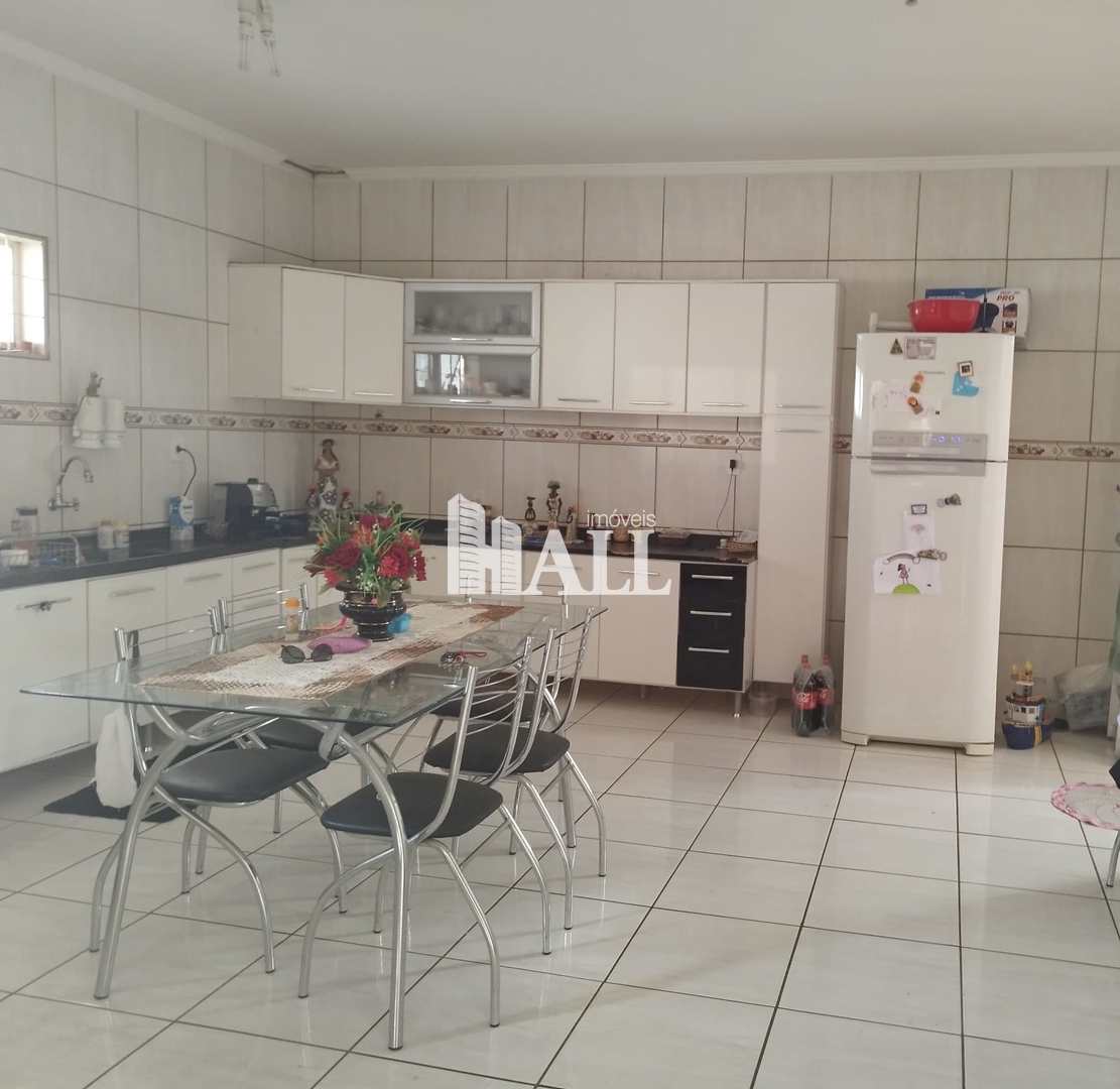 Casa à venda com 3 quartos, 170m² - Foto 3