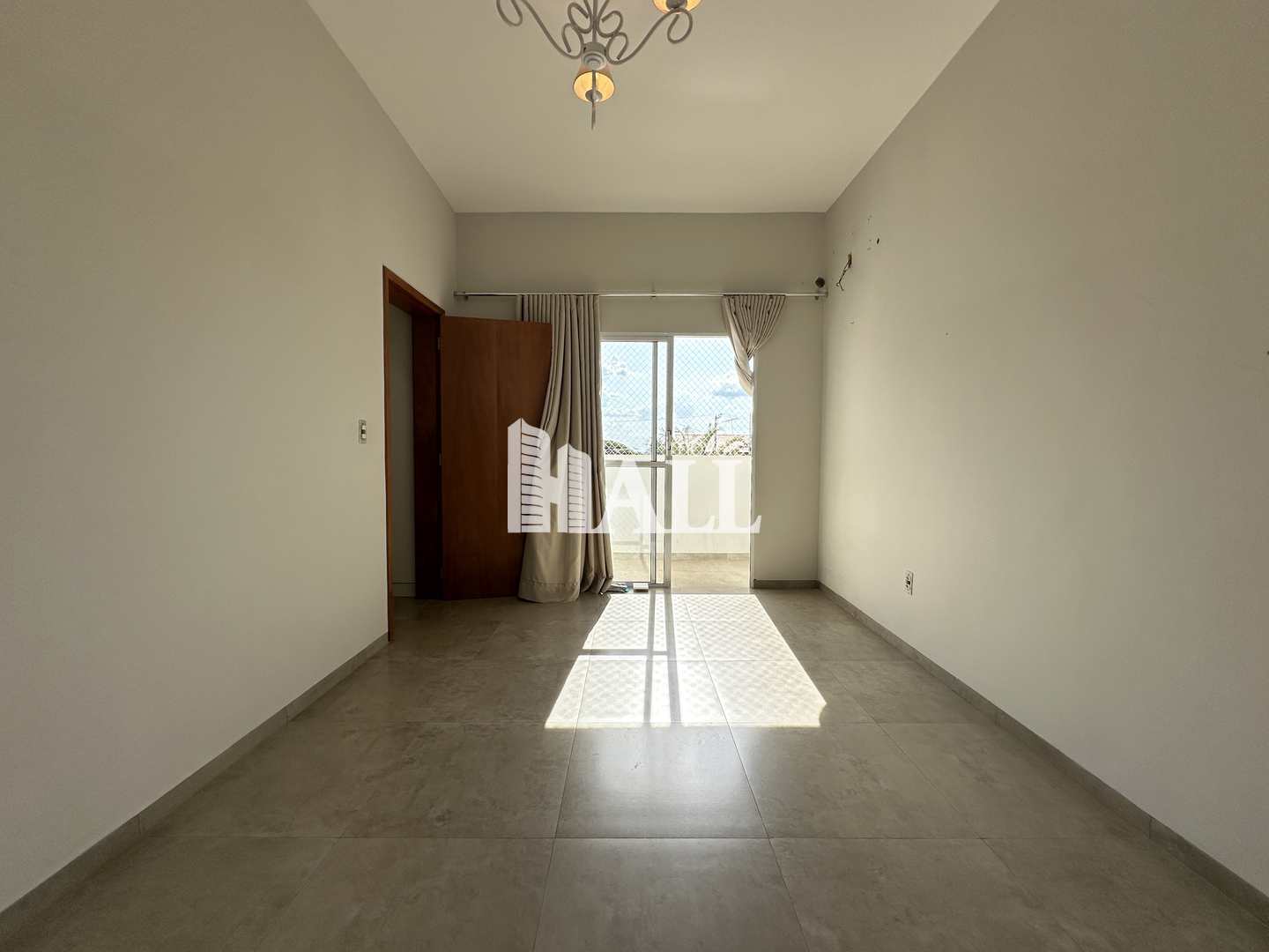 Casa à venda com 4 quartos, 350m² - Foto 3