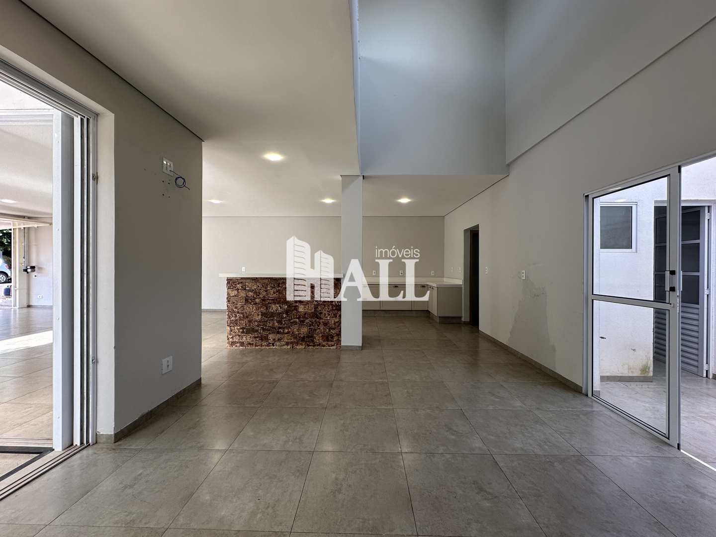 Casa à venda com 4 quartos, 350m² - Foto 35