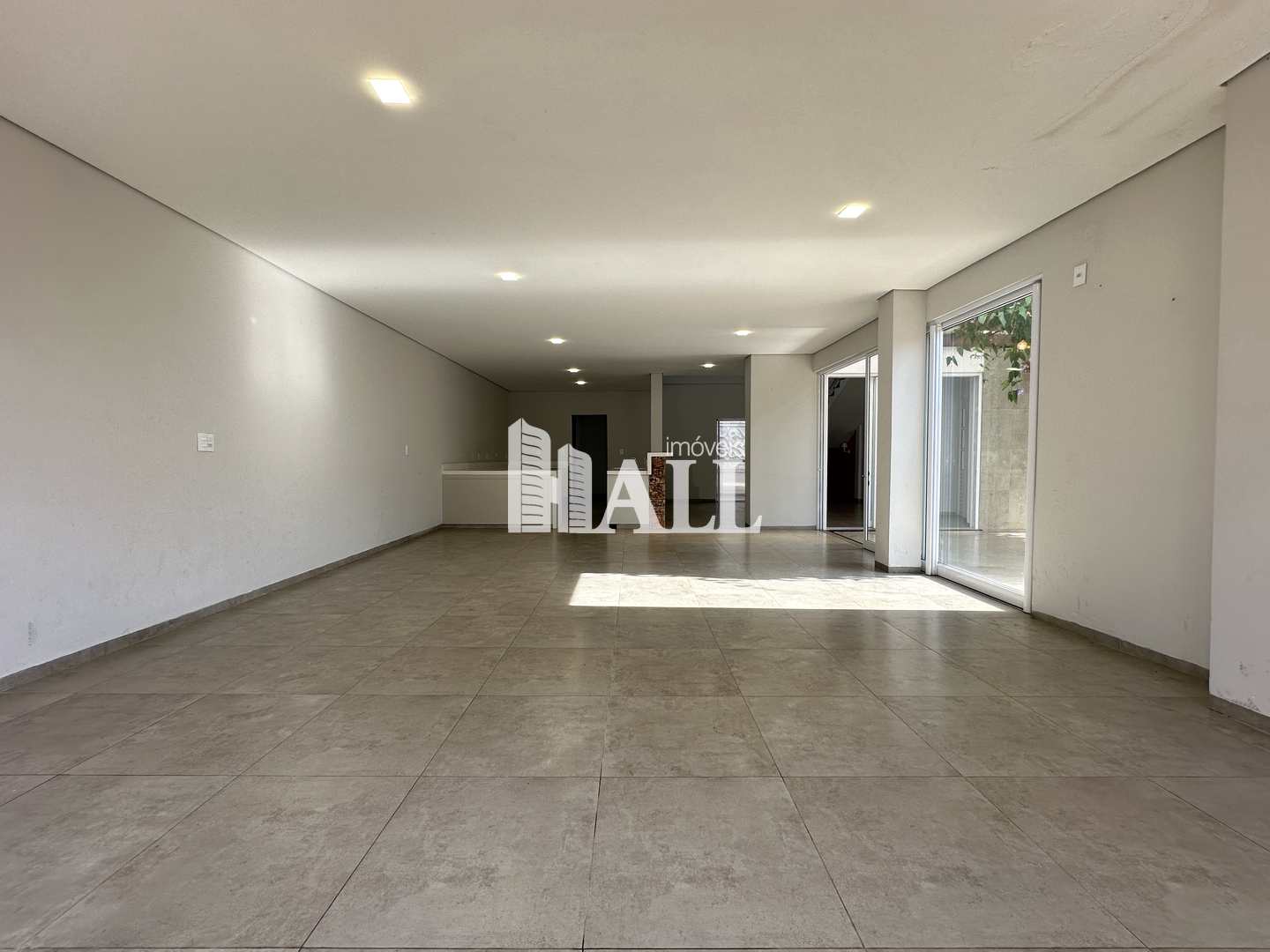 Casa à venda com 4 quartos, 350m² - Foto 30