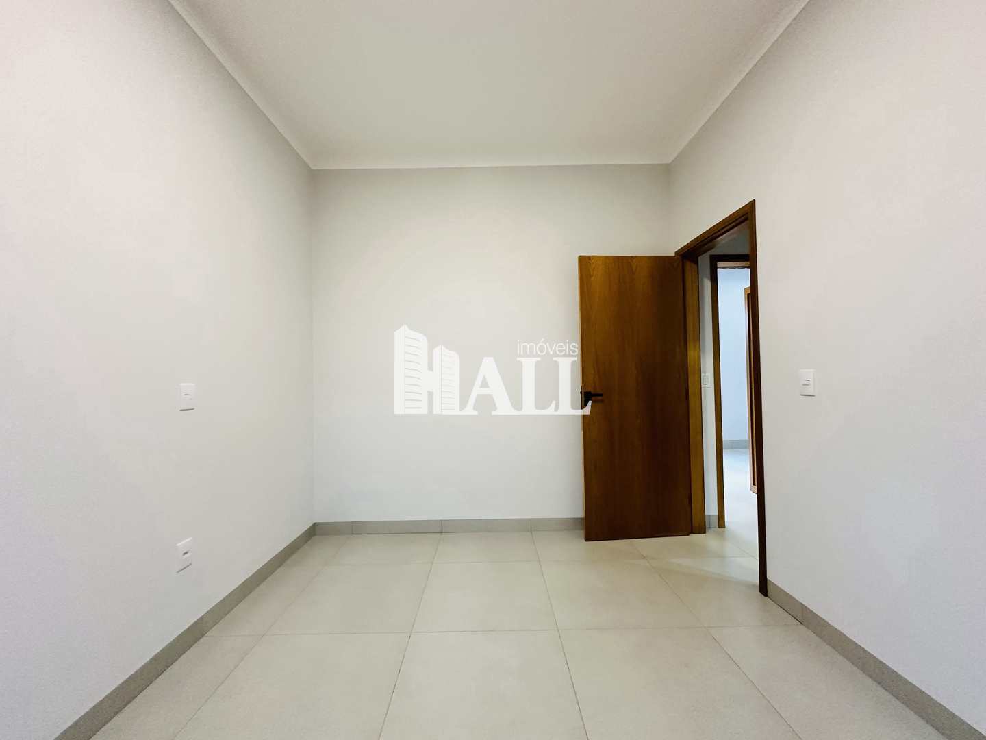 Casa à venda com 3 quartos, 137m² - Foto 2