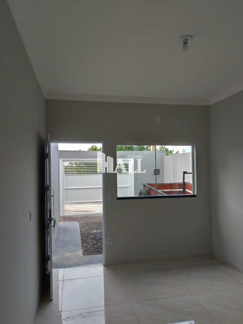 Casa à venda com 3 quartos, 100m² - Foto 3