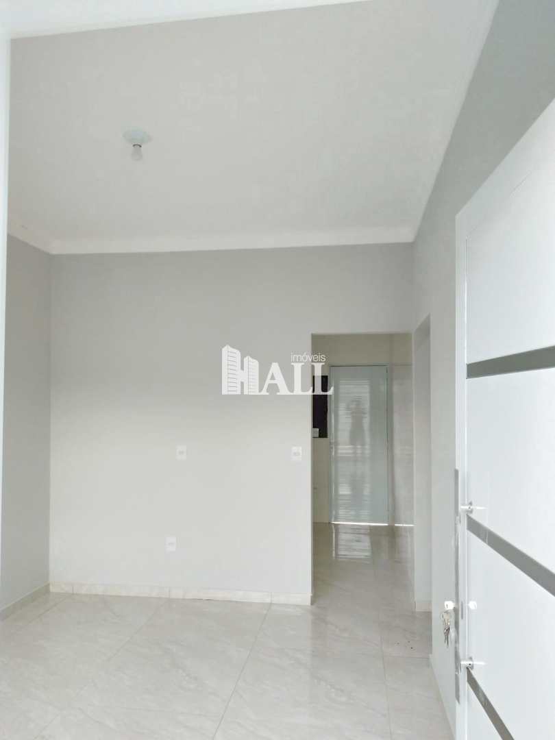 Casa à venda com 3 quartos, 100m² - Foto 1