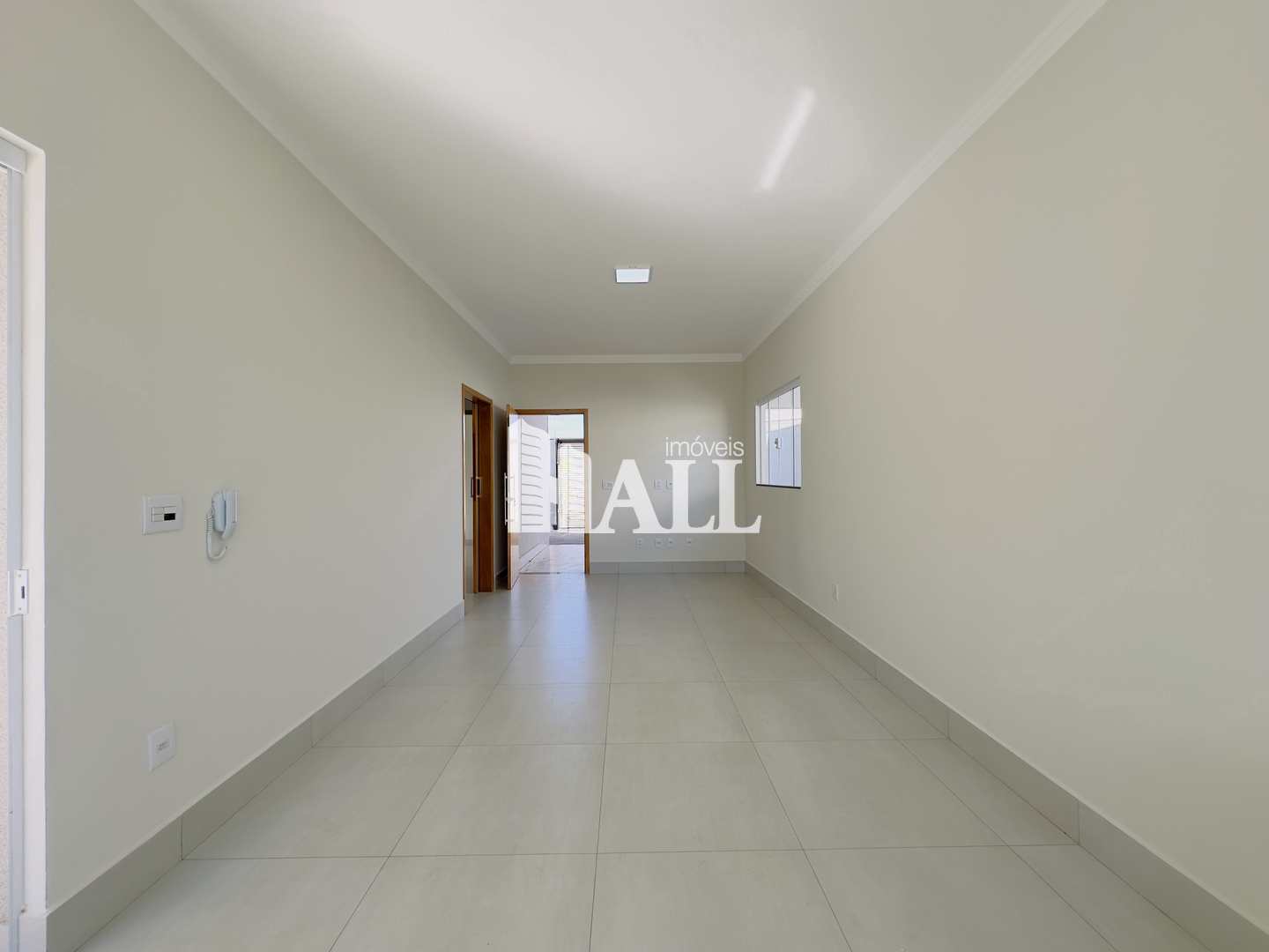 Casa à venda com 2 quartos, 96m² - Foto 1