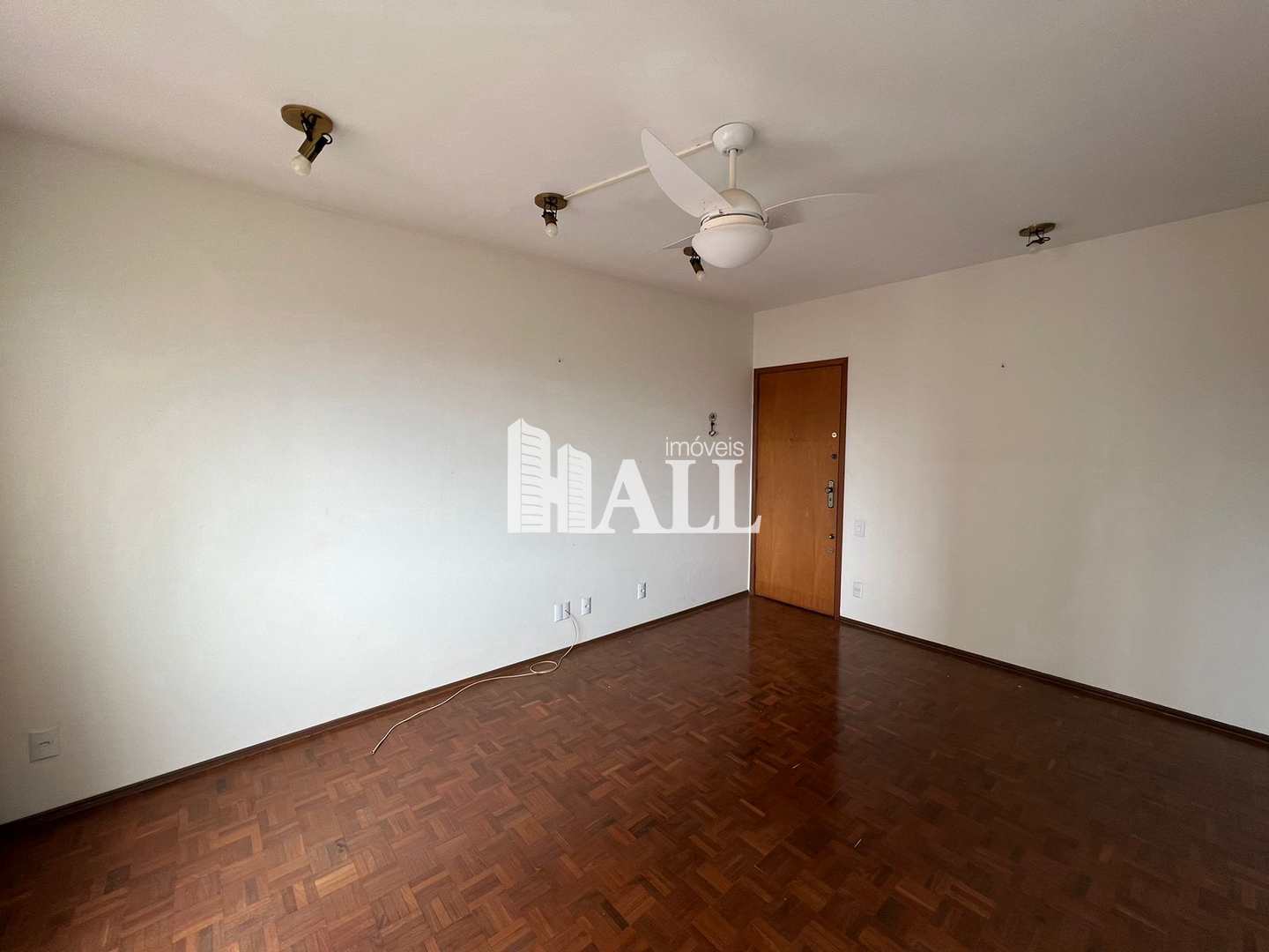 Apartamento à venda com 3 quartos, 139m² - Foto 2