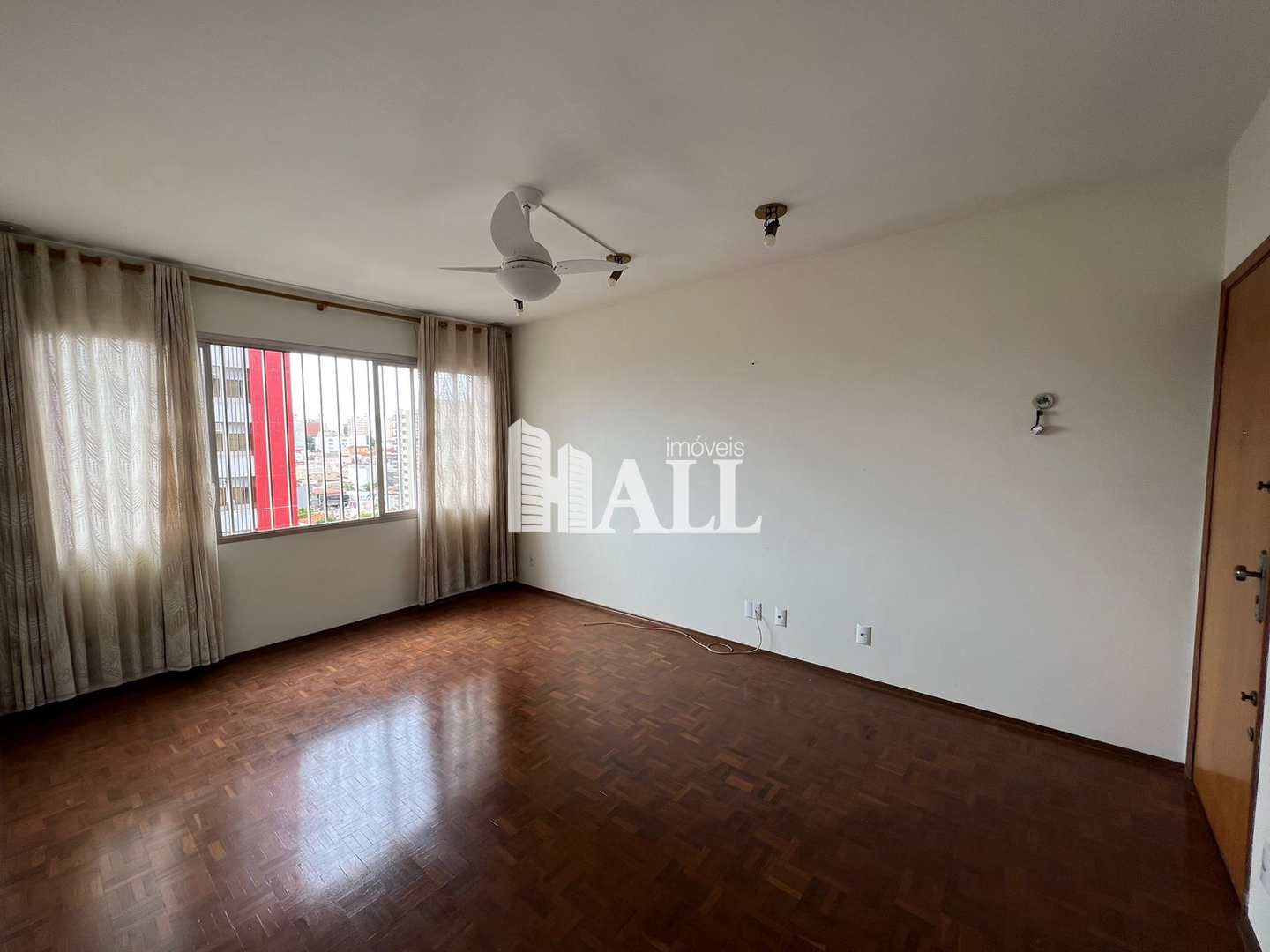 Apartamento à venda com 3 quartos, 139m² - Foto 1