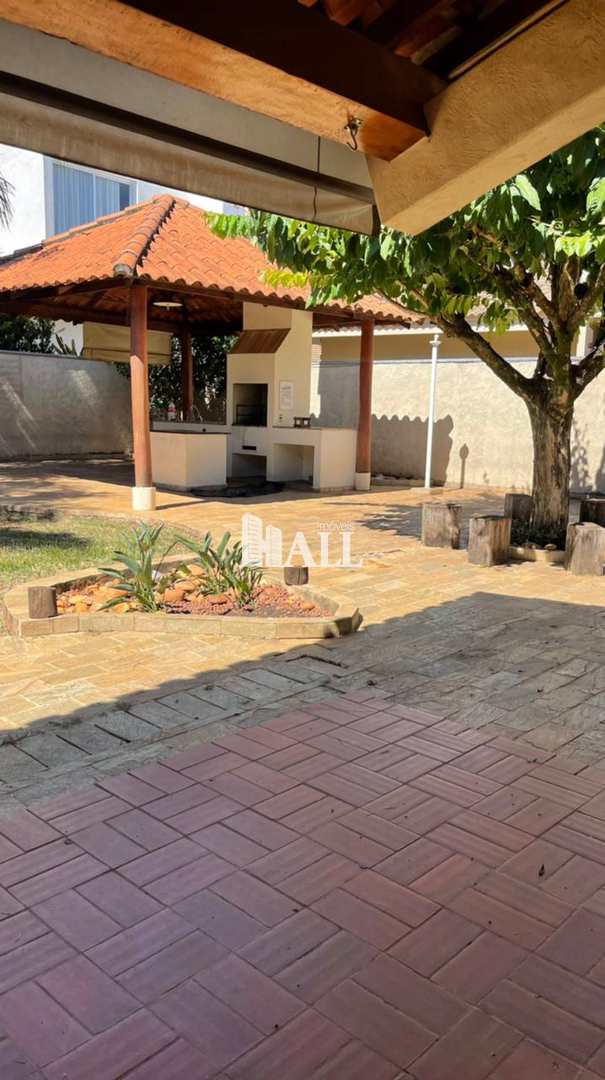 Casa de Condomínio à venda com 3 quartos, 225m² - Foto 1