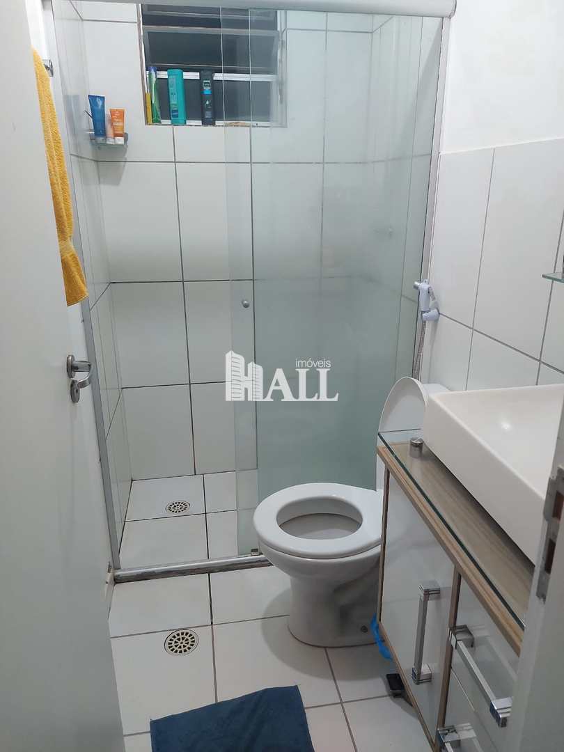 Apartamento à venda com 2 quartos, 70m² - Foto 2