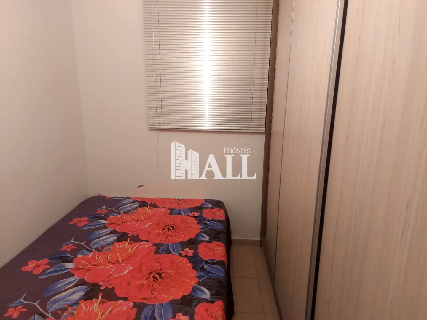 Apartamento à venda com 2 quartos, 70m² - Foto 1