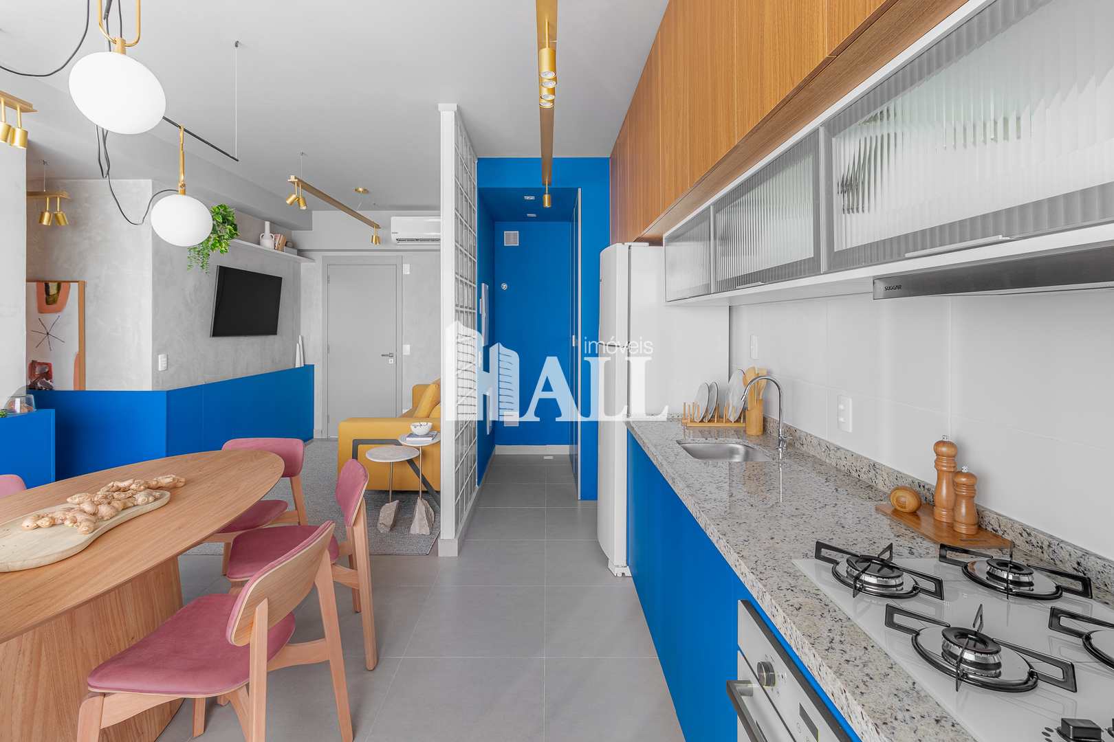 Apartamento à venda com 2 quartos, 67m² - Foto 4