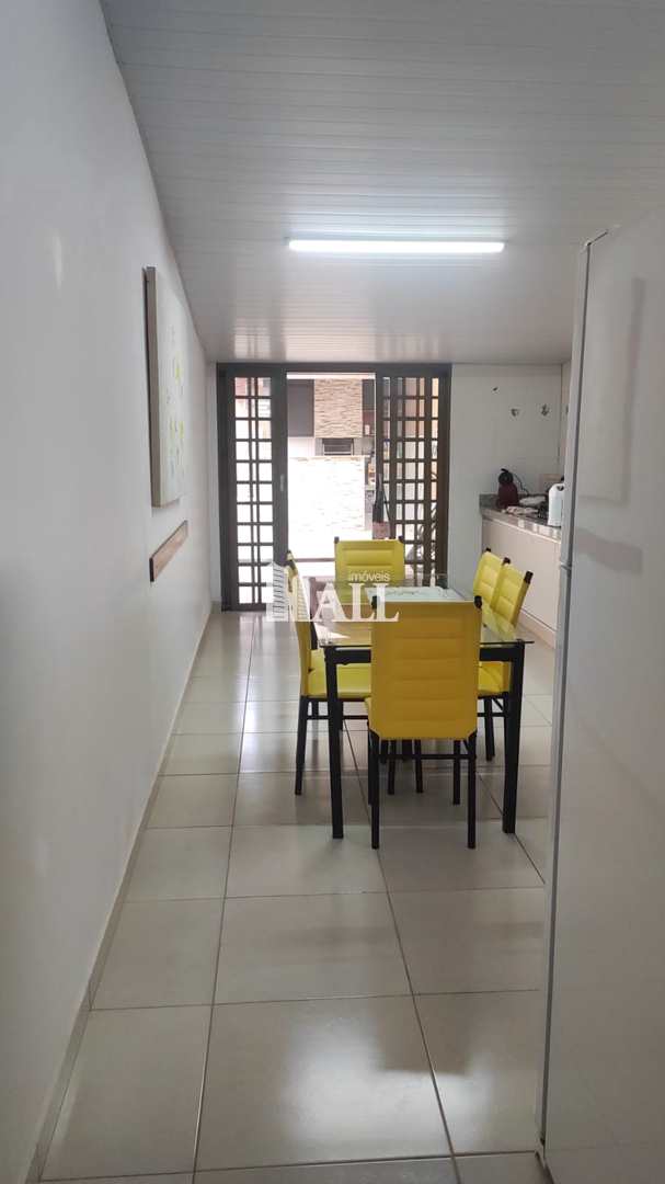 Casa à venda com 3 quartos, 210m² - Foto 5