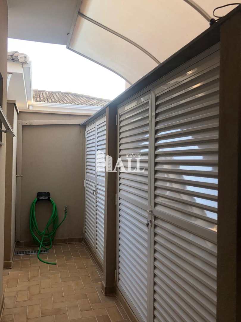 Casa de Condomínio à venda com 3 quartos, 250m² - Foto 26