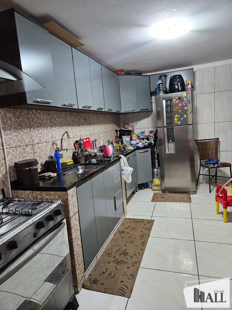 Casa à venda com 2 quartos, 100m² - Foto 6