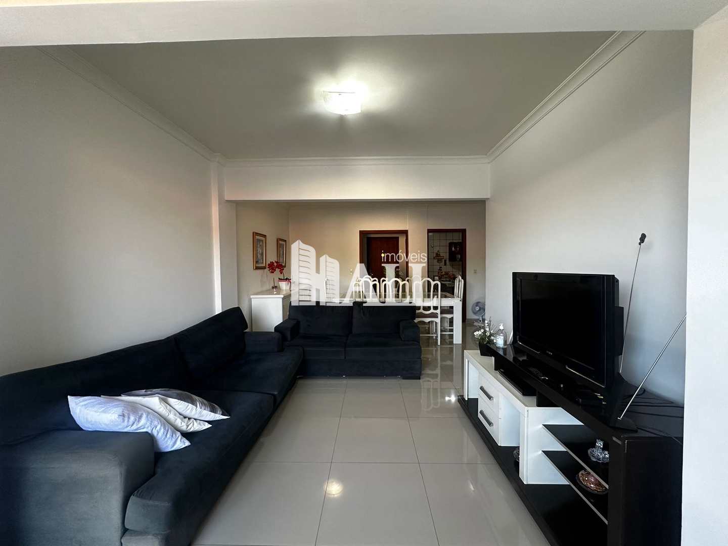 Apartamento à venda com 3 quartos, 123m² - Foto 1