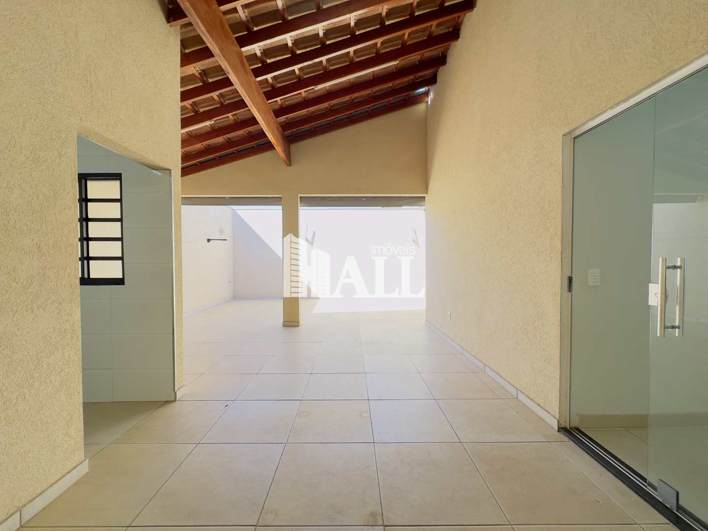 Casa à venda com 2 quartos, 170m² - Foto 13