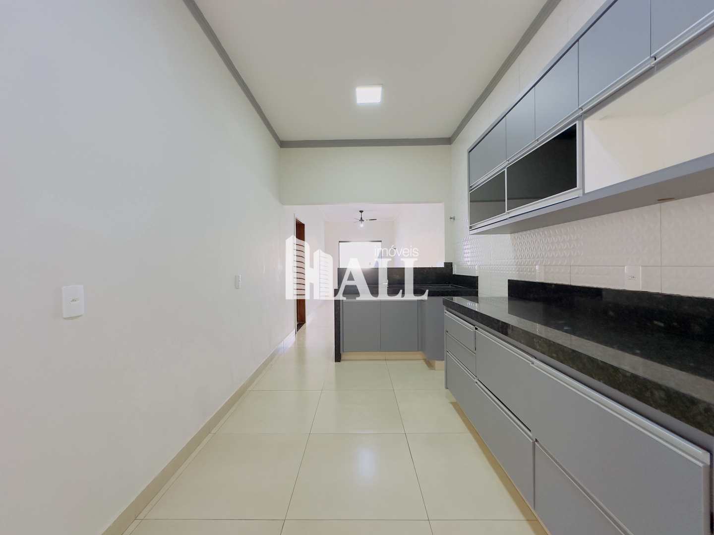 Casa à venda com 2 quartos, 170m² - Foto 11