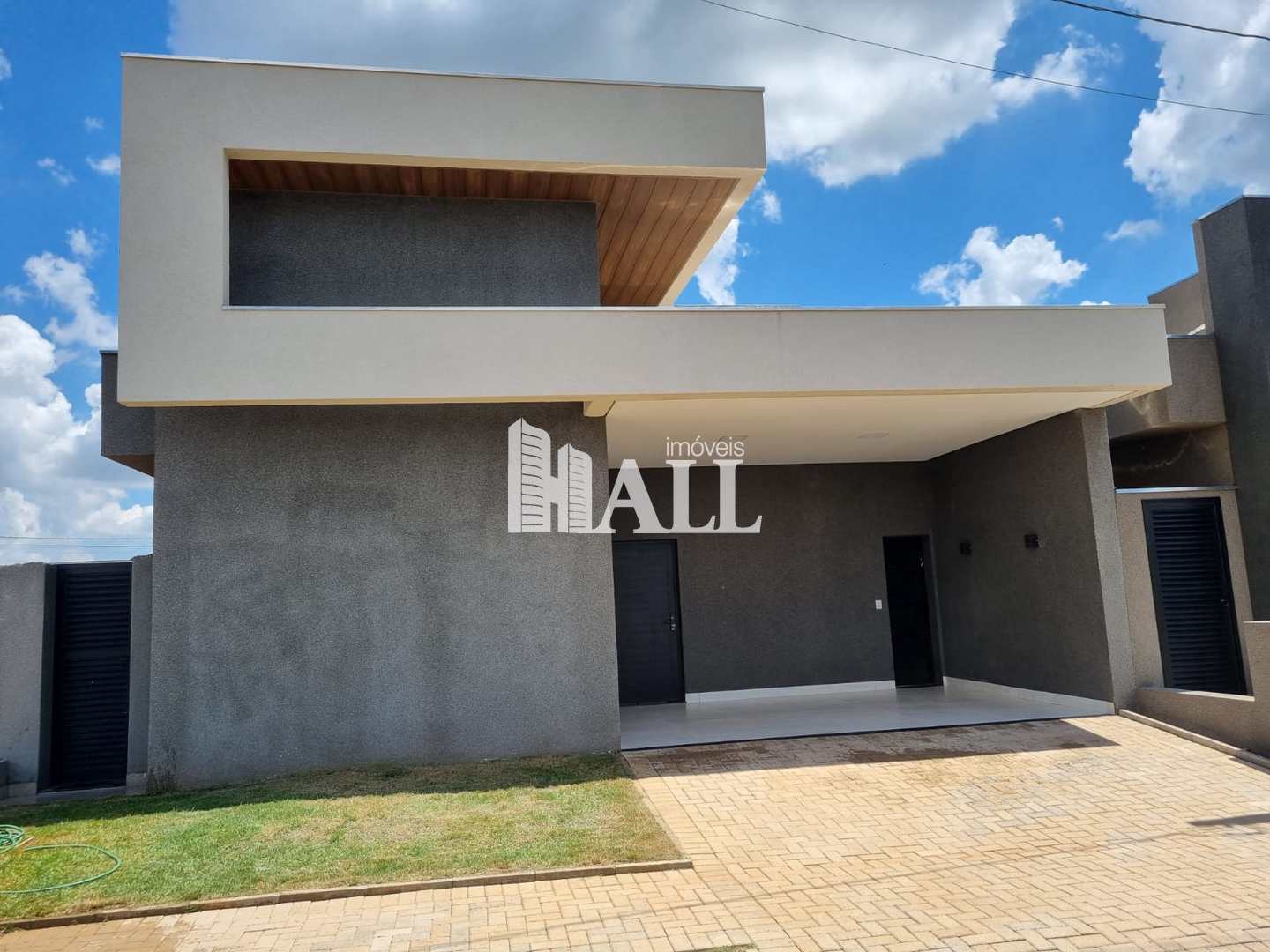 Casa de Condomínio à venda com 3 quartos, 150m² - Foto 1