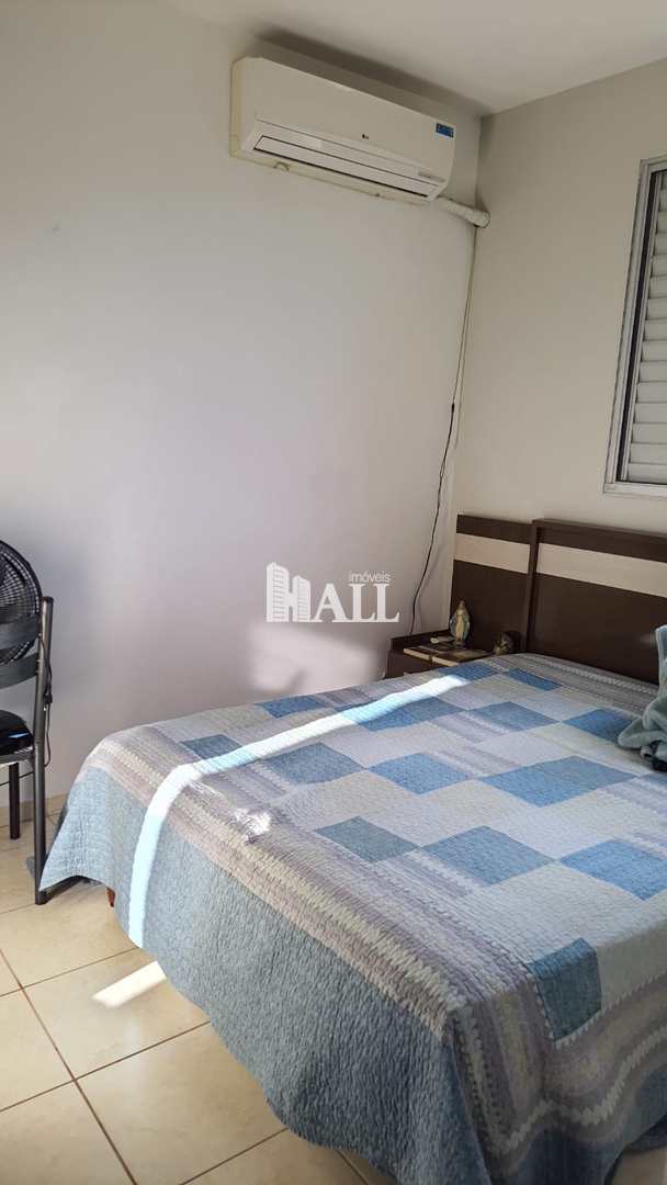 Apartamento à venda com 2 quartos, 42m² - Foto 3