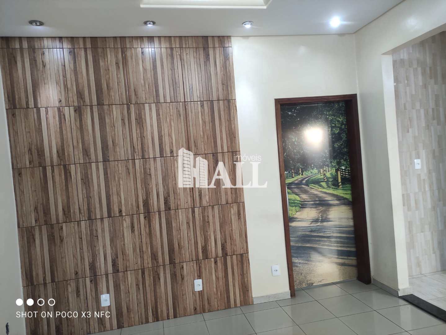 Casa à venda com 4 quartos, 230m² - Foto 2