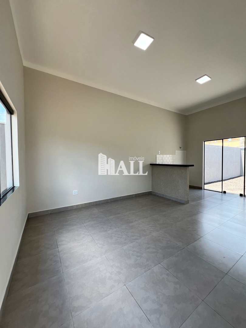 Casa à venda com 2 quartos, 64m² - Foto 2