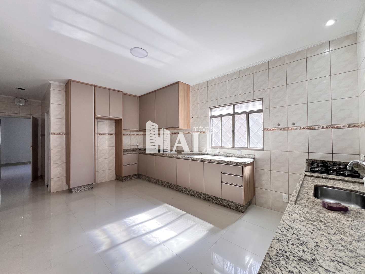 Casa à venda com 4 quartos, 220m² - Foto 17