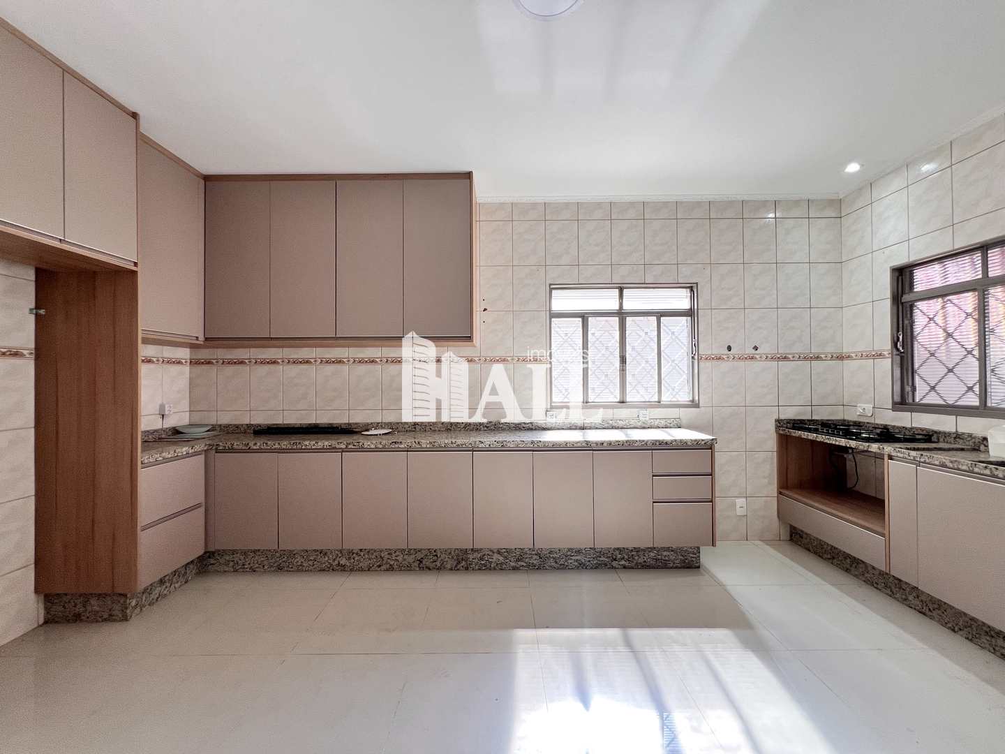 Casa à venda com 4 quartos, 220m² - Foto 16