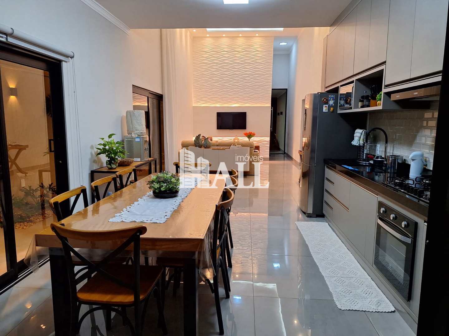 Casa de Condomínio à venda com 3 quartos, 145m² - Foto 1