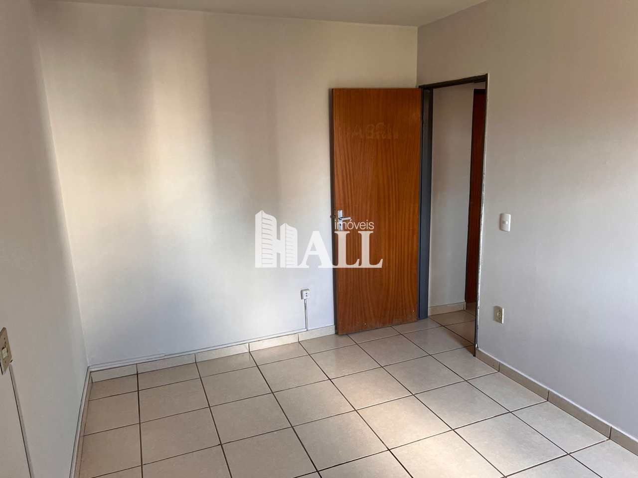 Apartamento à venda com 3 quartos, 112m² - Foto 2