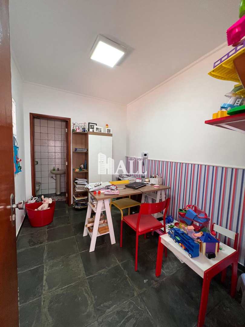 Casa à venda com 4 quartos, 248m² - Foto 14