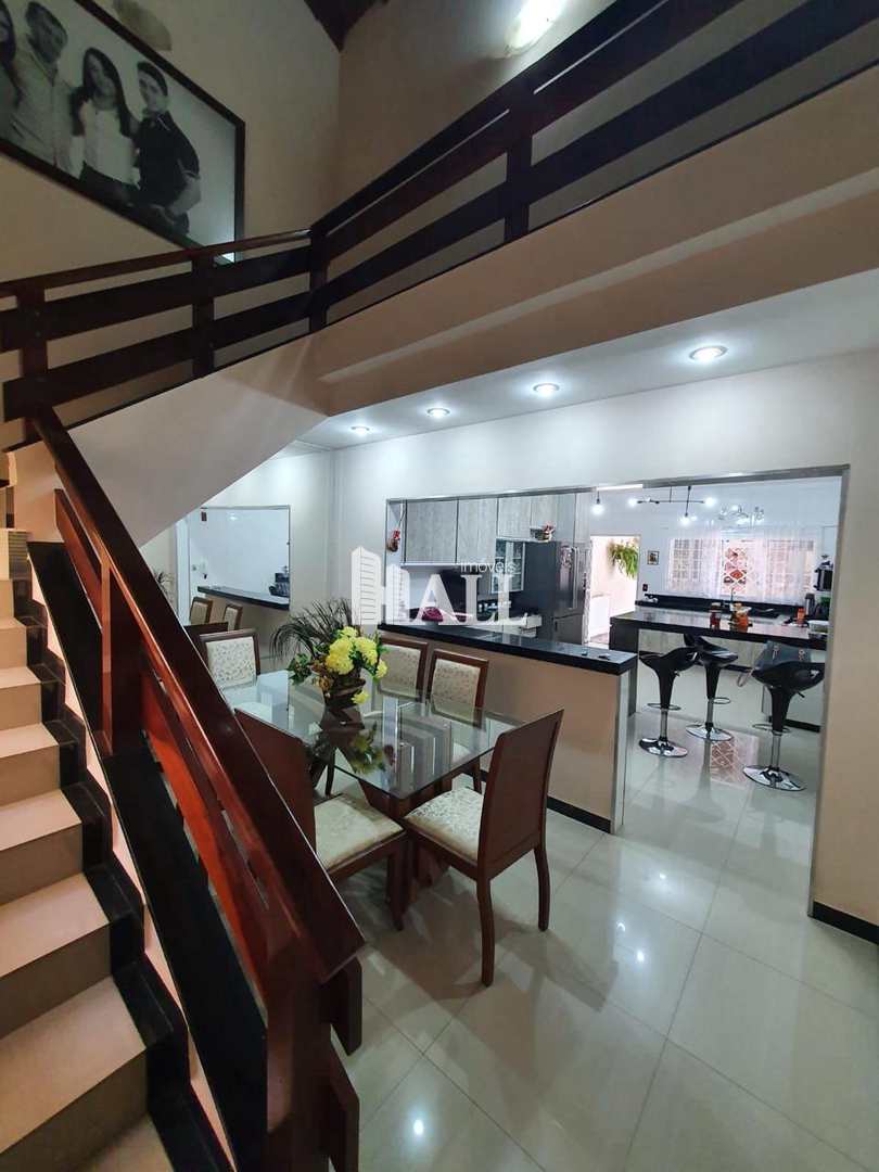 Casa à venda com 4 quartos, 250m² - Foto 6