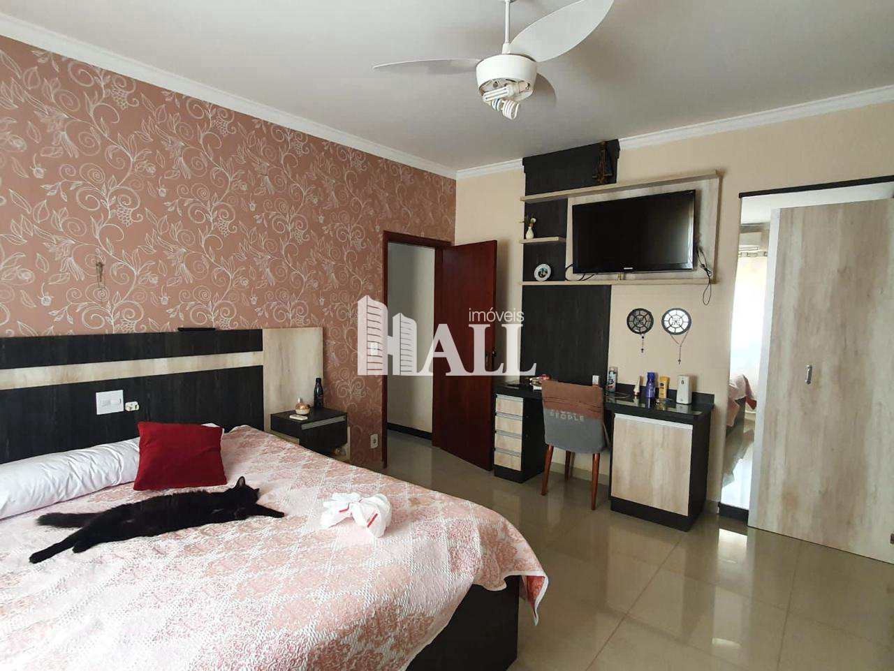 Casa à venda com 4 quartos, 250m² - Foto 10