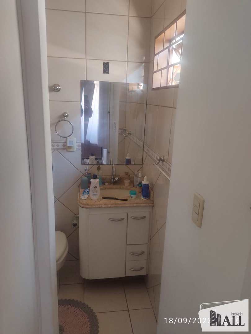 Casa à venda com 3 quartos, 200m² - Foto 7